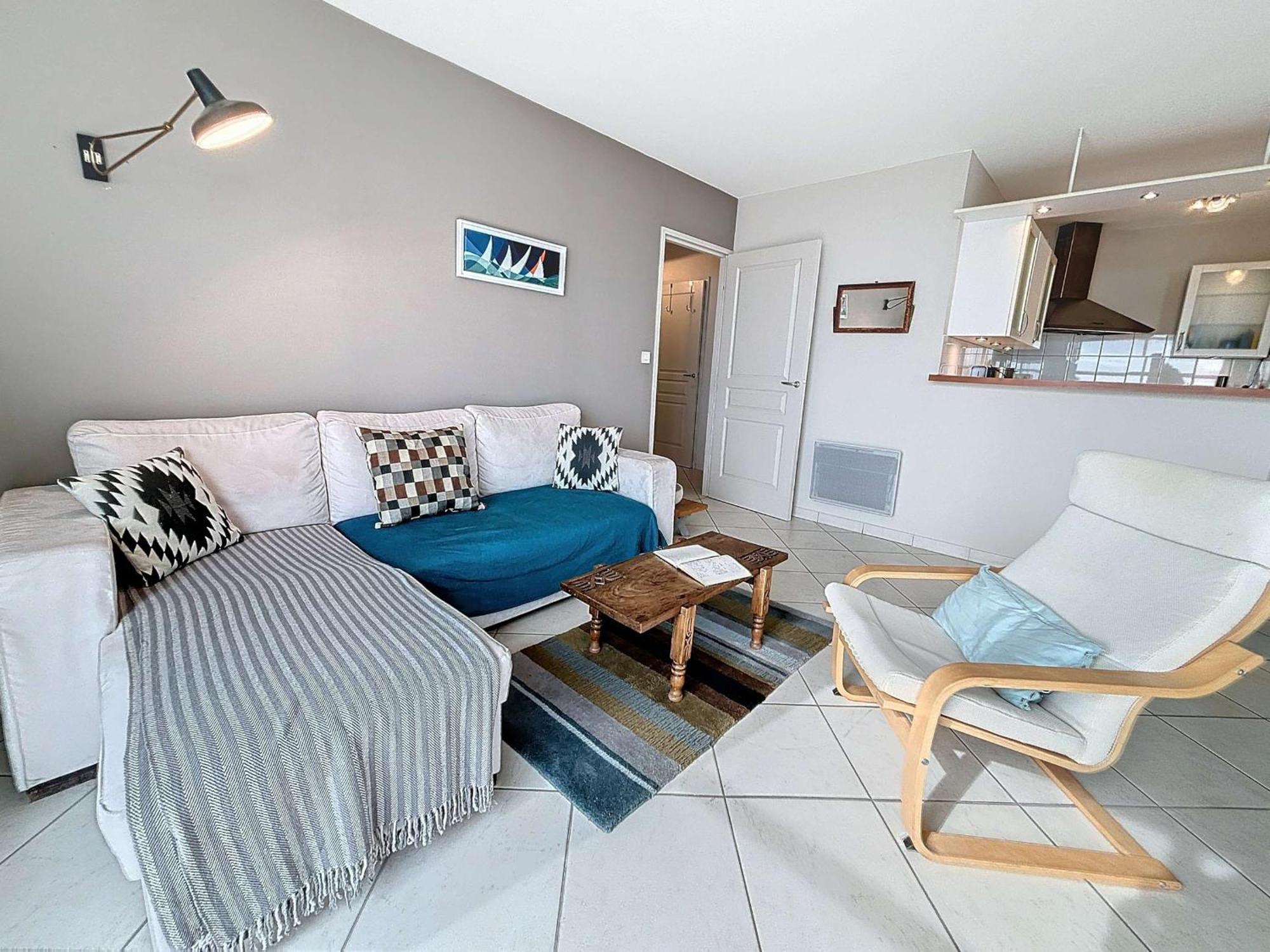 Apartment A 300m De La Avec Balcon Et Parking A - Fr-1-361-17 *