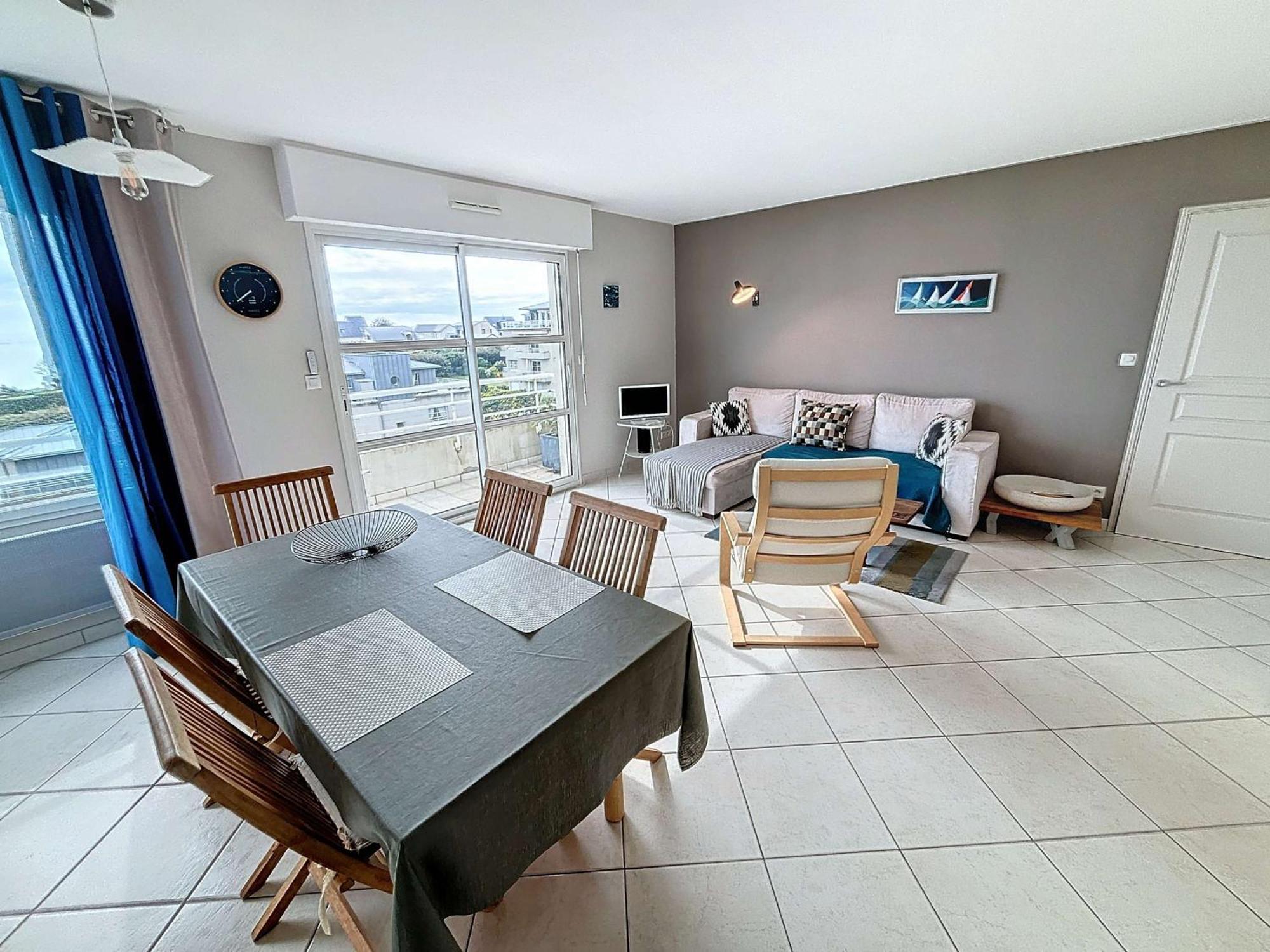 Apartment A 300m De La Avec Balcon Et Parking A - Fr-1-361-17 Granville