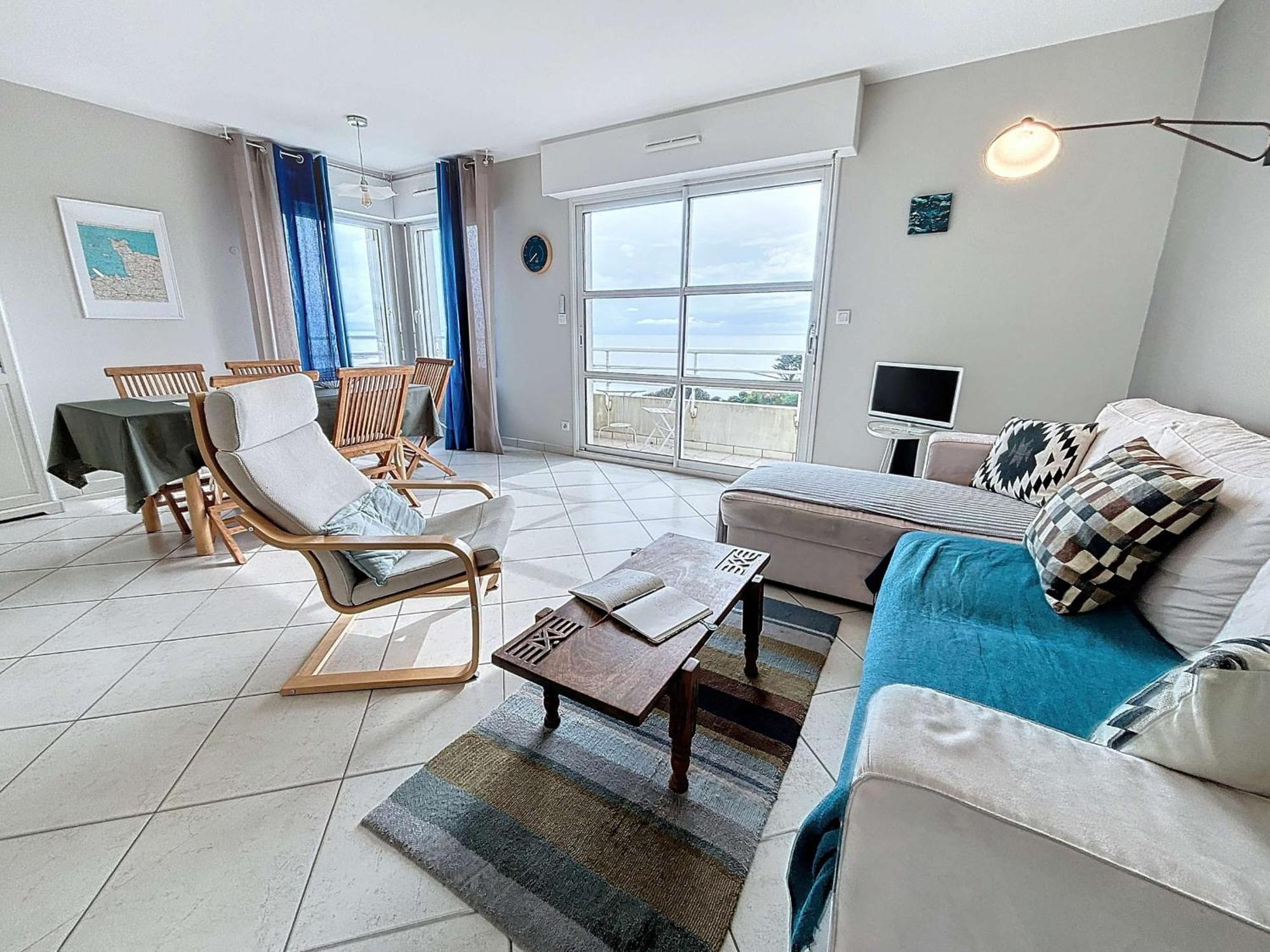 Apartment A 300m De La Avec Balcon Et Parking A - Fr-1-361-17 Granville